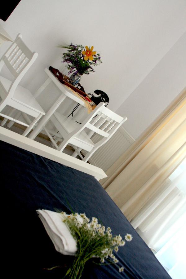 Fragaria Hotel Zimandcuz Екстериор снимка